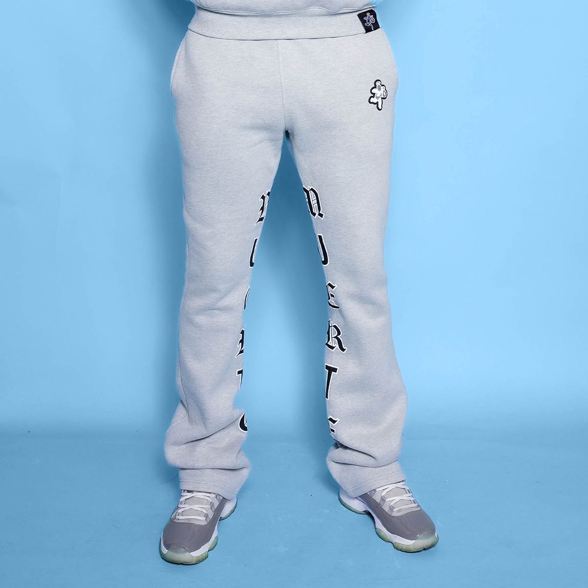 HASTA MUERTE MOTIVATED FLEECE FLARE SWEATPANTS